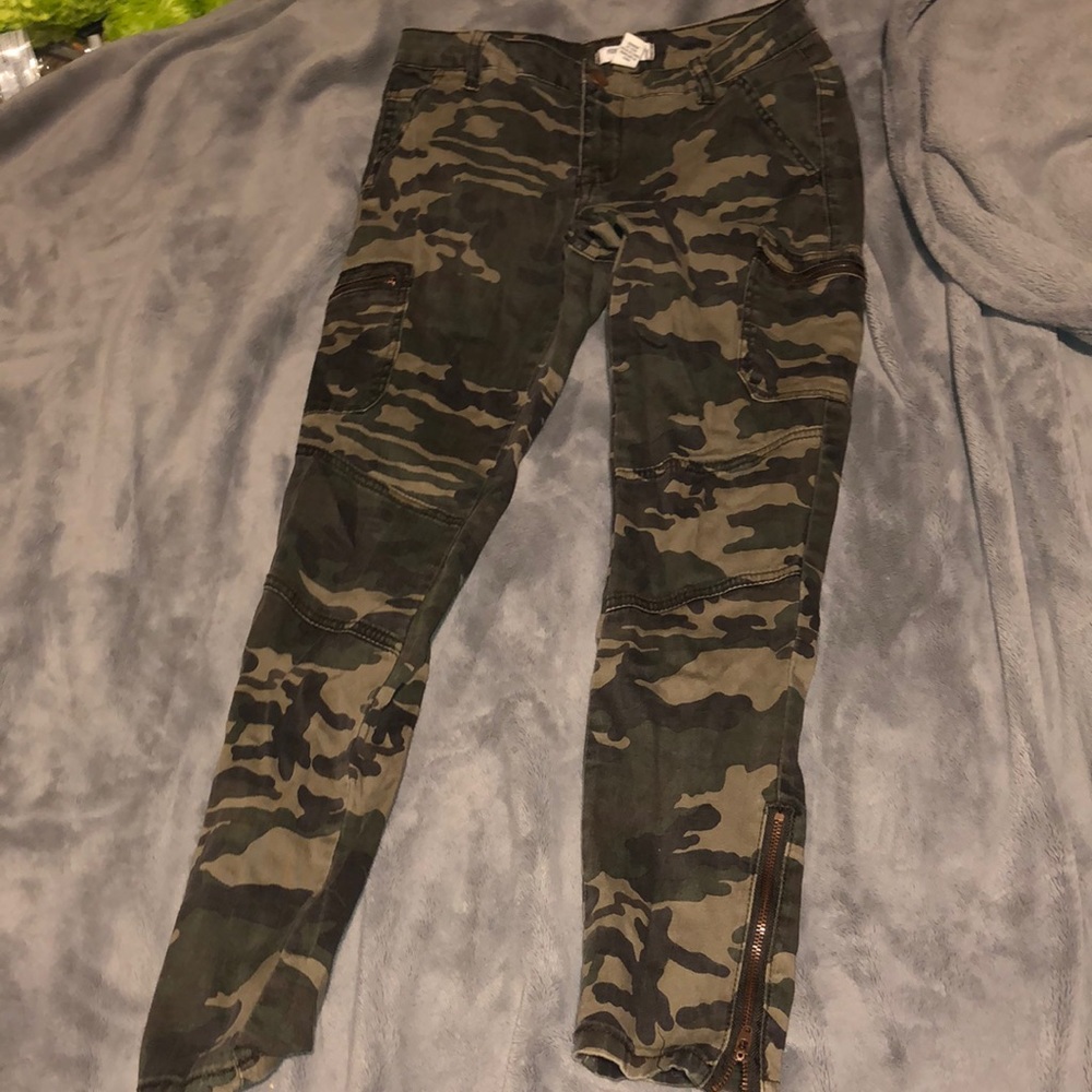 Camo pants